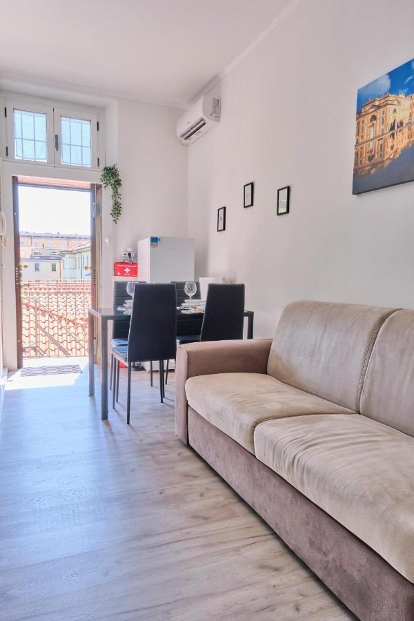 Monza-Centro Modern Flat Near Train Station Apartment Exterior foto